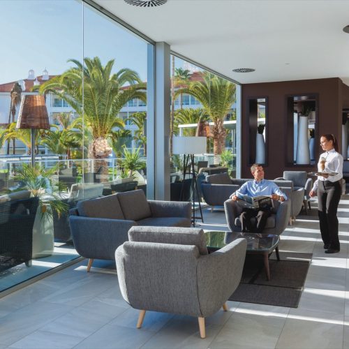 ARC_15_020 - Lobby