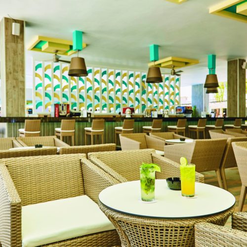 POOL BAR