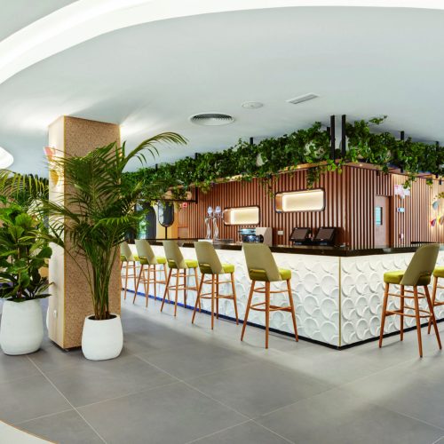 Lobby bar