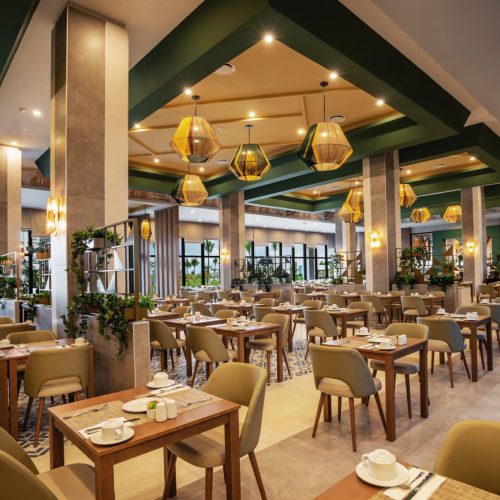 LAT_22_046 - Main restaurant