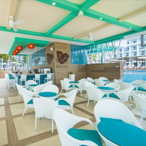 ORI_19_004 - Poolside bar