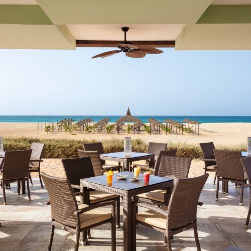 TOU_17_127 - Poolside bar