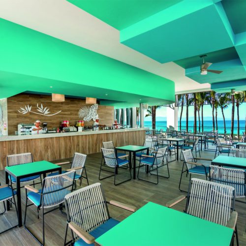 Poolside bar