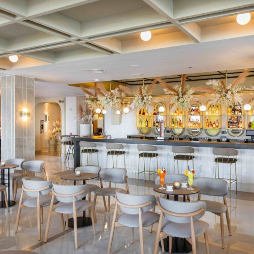 Lobby bar