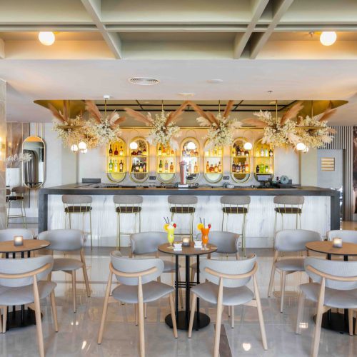 Lobby bar
