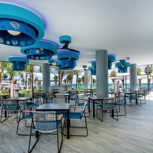 XKU_22_058 - Poolside bar-min