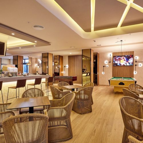 XMC_23_080 - Sports Bar
