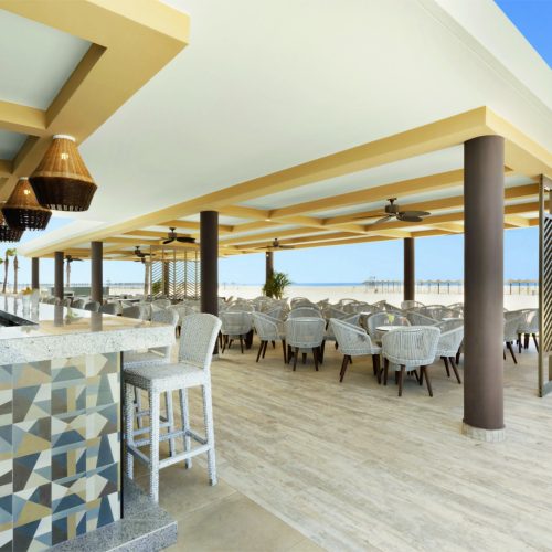 Poolside bar Espargos