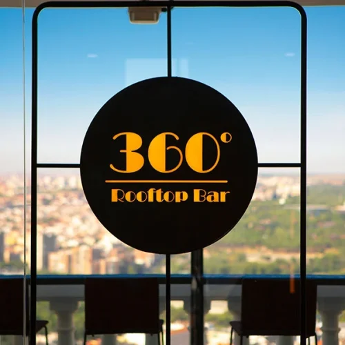 rooftop-bar-riu-plaza-espana_tcm49-223563